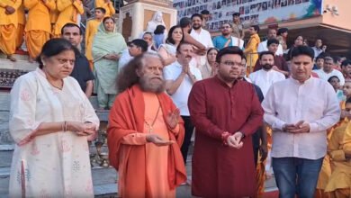 Jai Shah reached Parmarth Niketan with his family, took part in Maa Ganga's Aarti