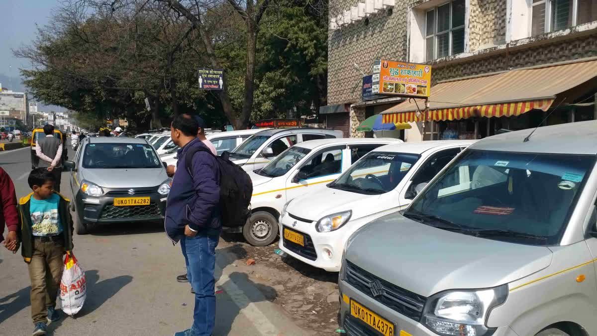 Unique initiative of Chamoli youth: Free taxi service to army personnel