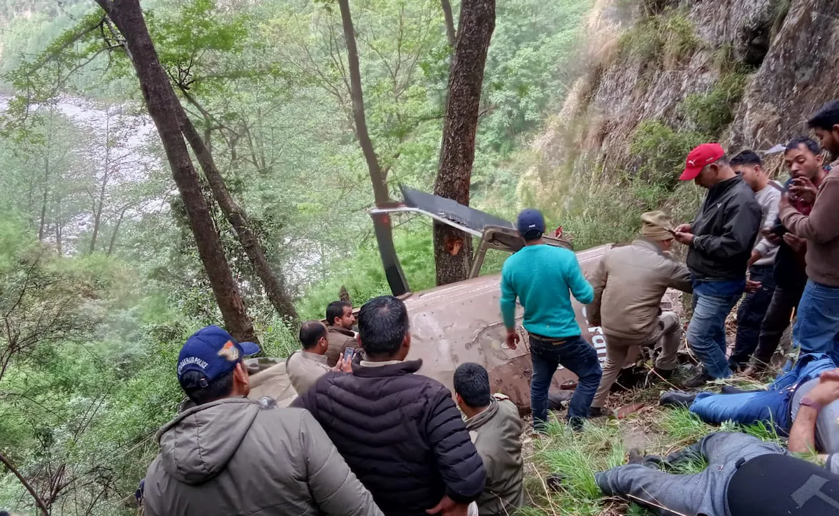 Six pilgrims died, one seriously injured – questions raised on flight arrangements