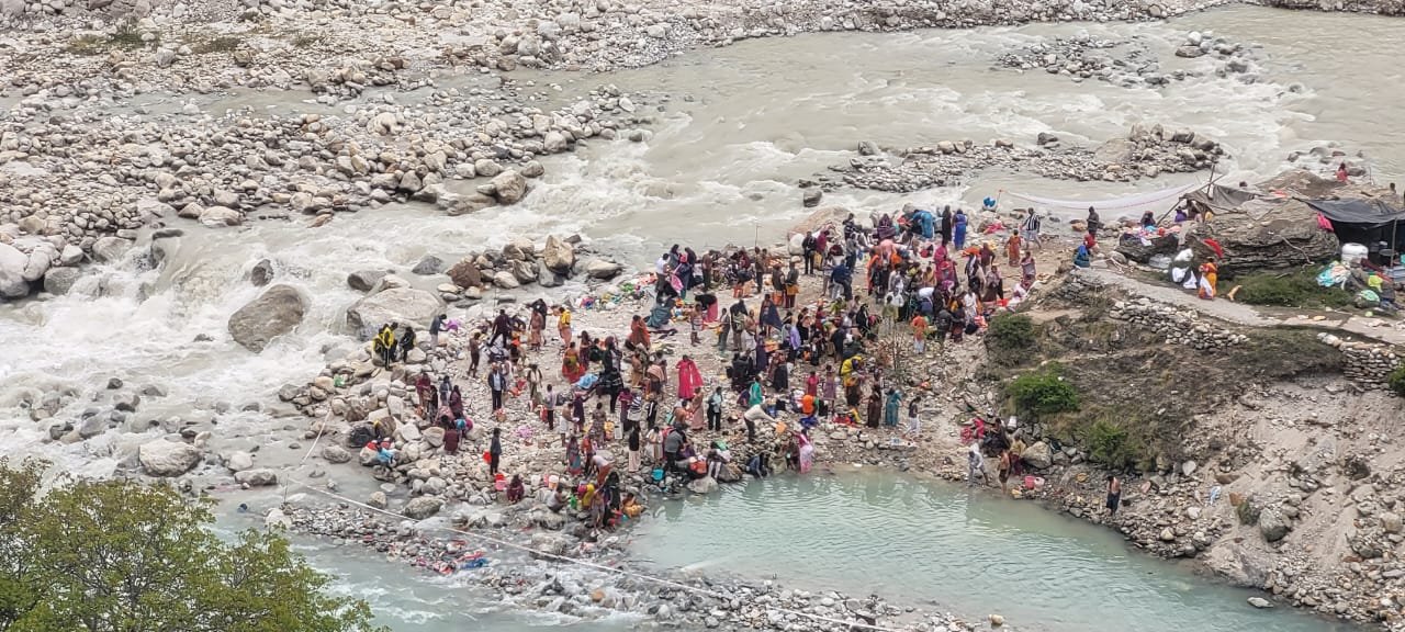 After 12 years, the mantras of Punya Kumbh reverberated again in Mana village, Pushkar Kumbh 2025 started in Keshav Prayag