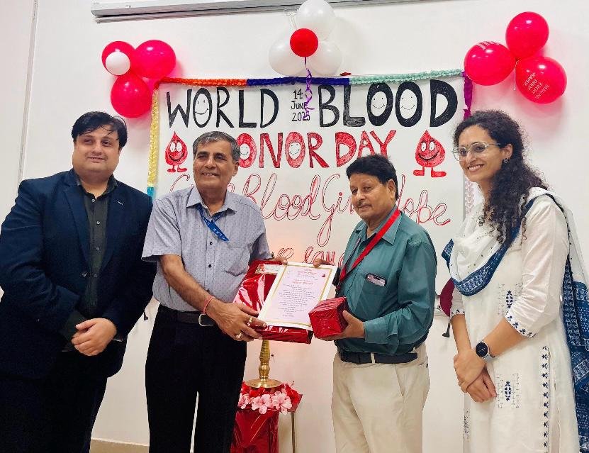 Dr. Anil Verma donated blood for the 155th time, honored at Swamiram Himalayan Hospital on World Blood Donor Day