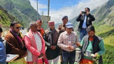 Uttarakhand: Eco tourism fee will be collected through fast tag in Badrinath Dham, travelers will get relief