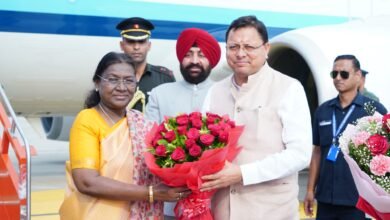 Governor and Chief Minister gave a warm welcome to President Draupadi Murmu on her arrival in Uttarakhand