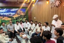 Youth celebrated Rahul Gandhi's birthday with enthusiasm, cut cake and distributed sweets